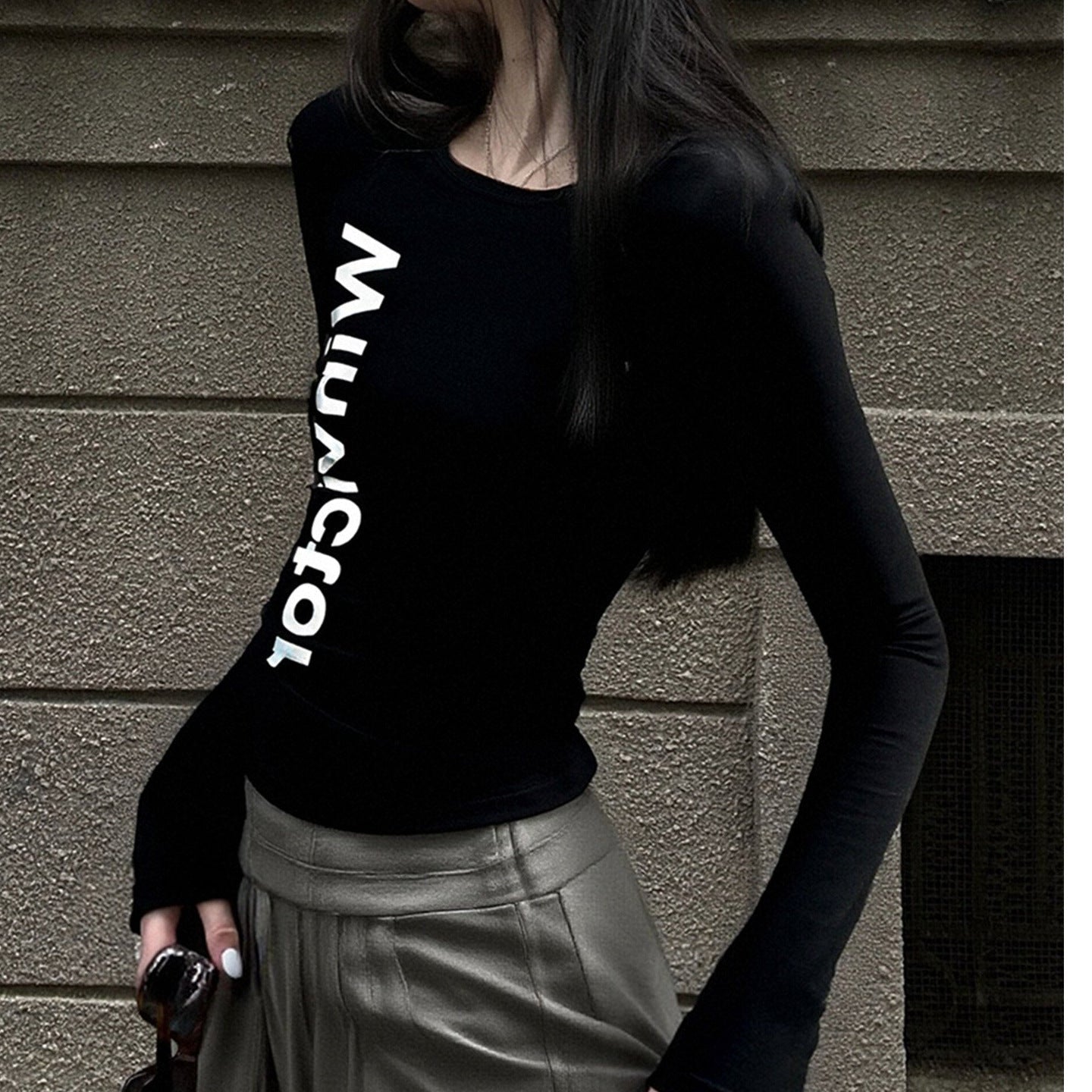 Damen Langarm T-Shirt Figurbetont mit Schriftzug Eveloria