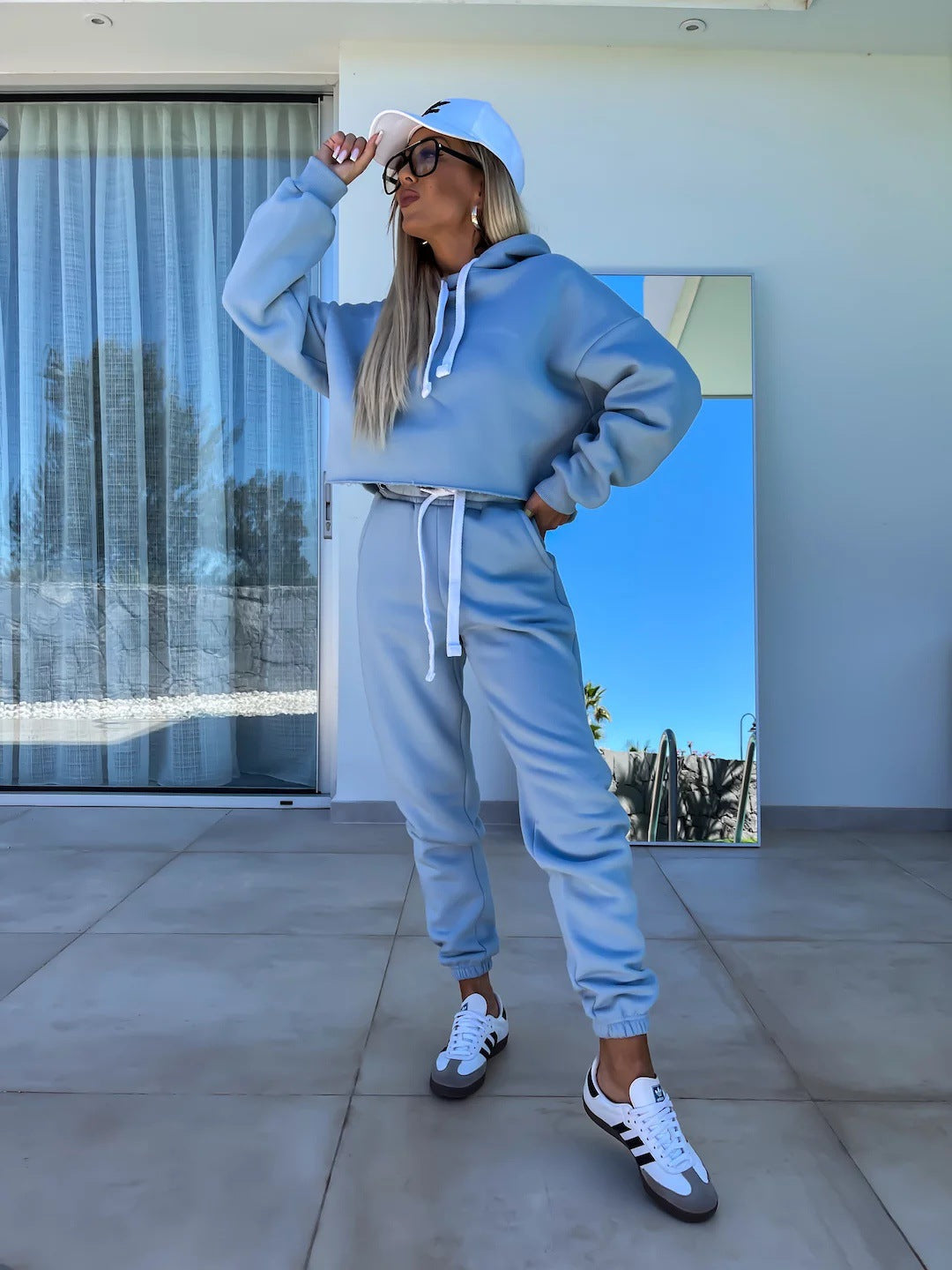 Damen Jogging-Set Cropped Hoodie und Hose Bequem Grau Eveloria