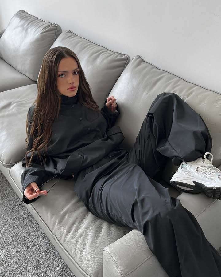 Damen Leichtjacke Kapuze Praktisch Tunnelzug Eveloria