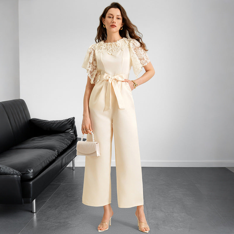 Damen Jumpsuit Spitzeneinsatz Bindegürtel Eveloria - Eveloria