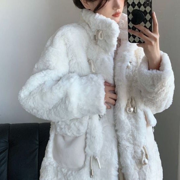 Damen Übergangsjacke Flauschig mit Dekorknöpfen Eveloria - Eveloria