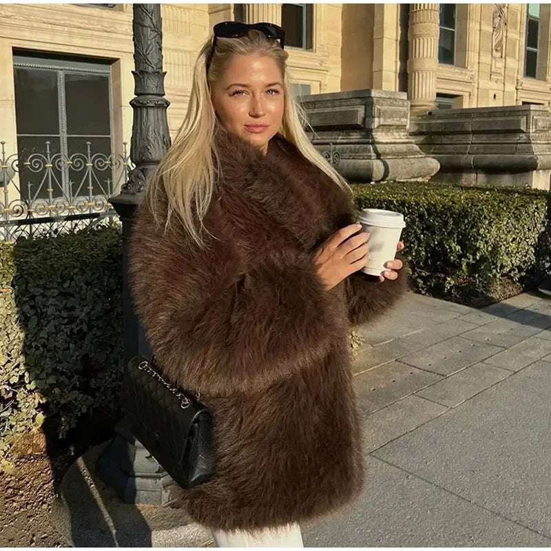 Damen Kunstpelzjacke Voluminöse Ärmel Eveloria