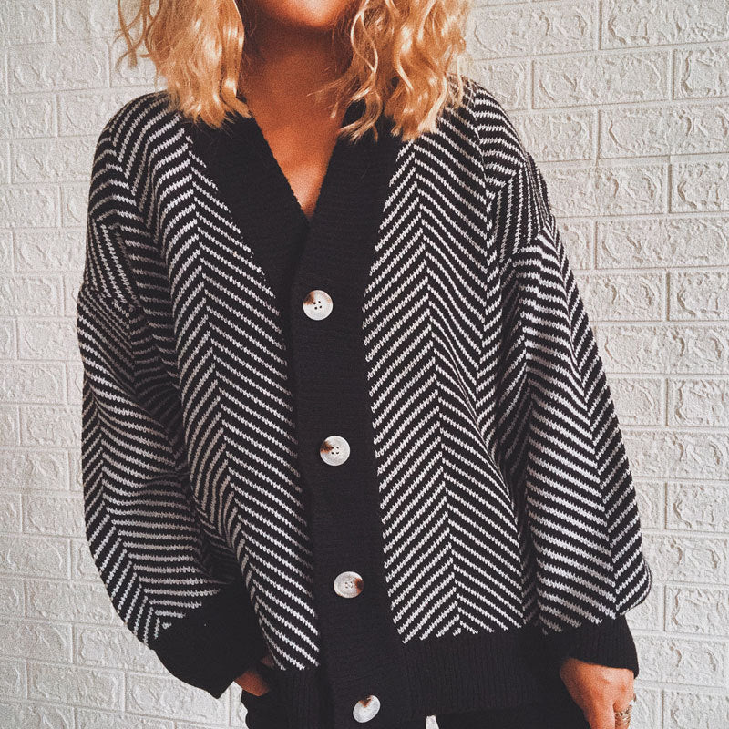 Damen Strickjacke Chevron Muster Knopfverschluss Eveloria