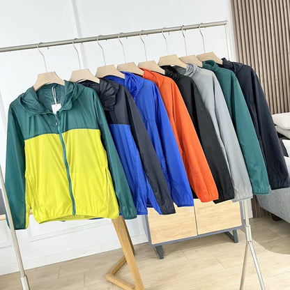 Damen Leichte Sportjacke mit Kapuze Eveloria wird zu:
Eveloria Damen