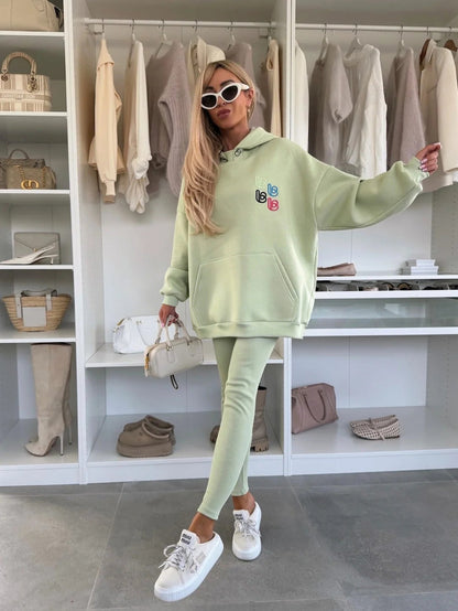 Damen Oversized Hoodie mit Logo und Leggings Bunt