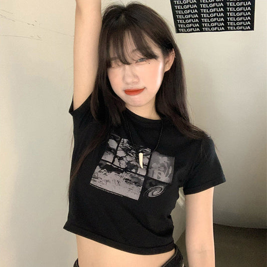 Damen T-Shirt Cropped mit Grafikdesign Eveloria - Eveloria