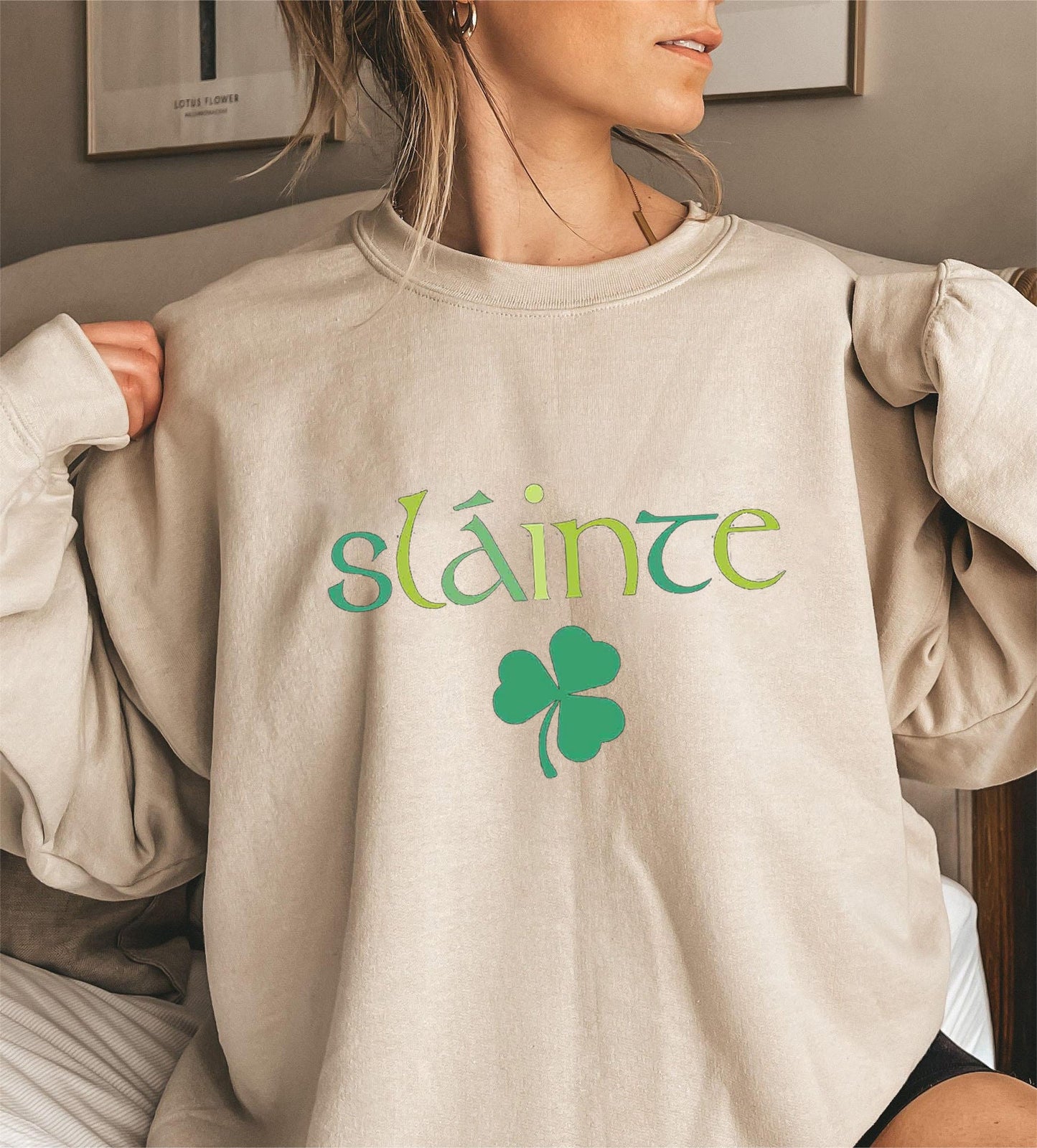 Damen Sweatshirt Voluminöse Ärmel Motiviertes Design Eveloria