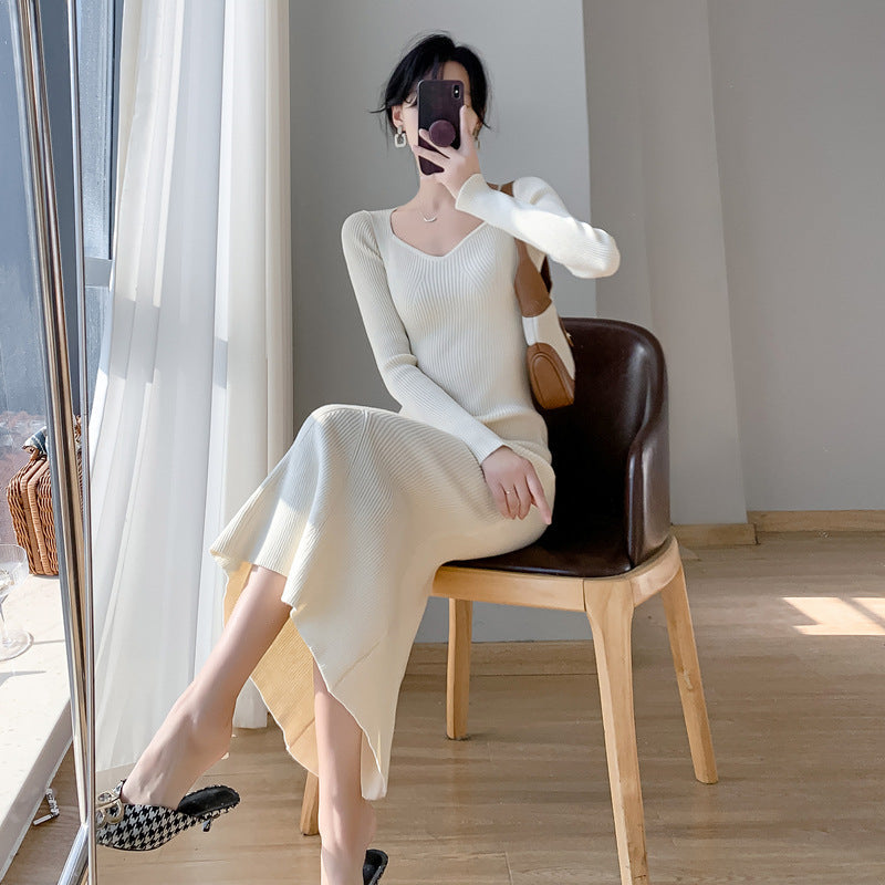 Damen Strickkleid V-Ausschnitt Ausgestellter Saum Eveloria