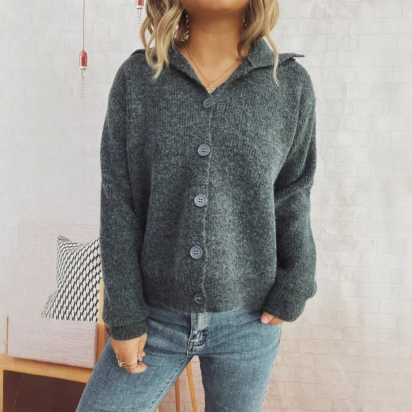 Damen Strickjacke mit Kragen und Knöpfen Eveloria - Eveloria