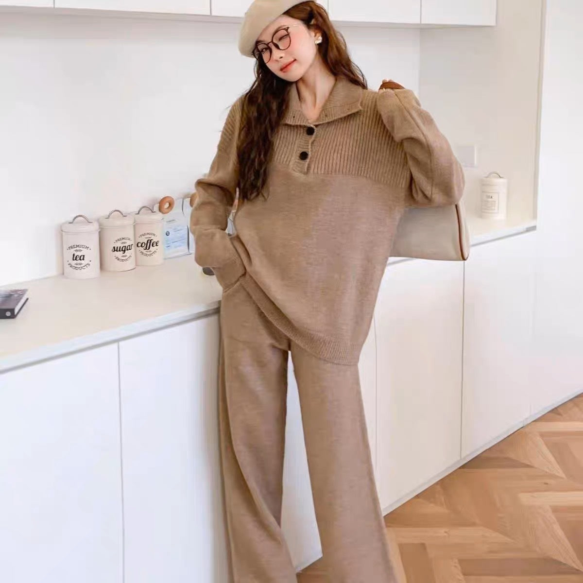 Damen Strickanzug Weite Passform Dekorative Knöpfe Beige