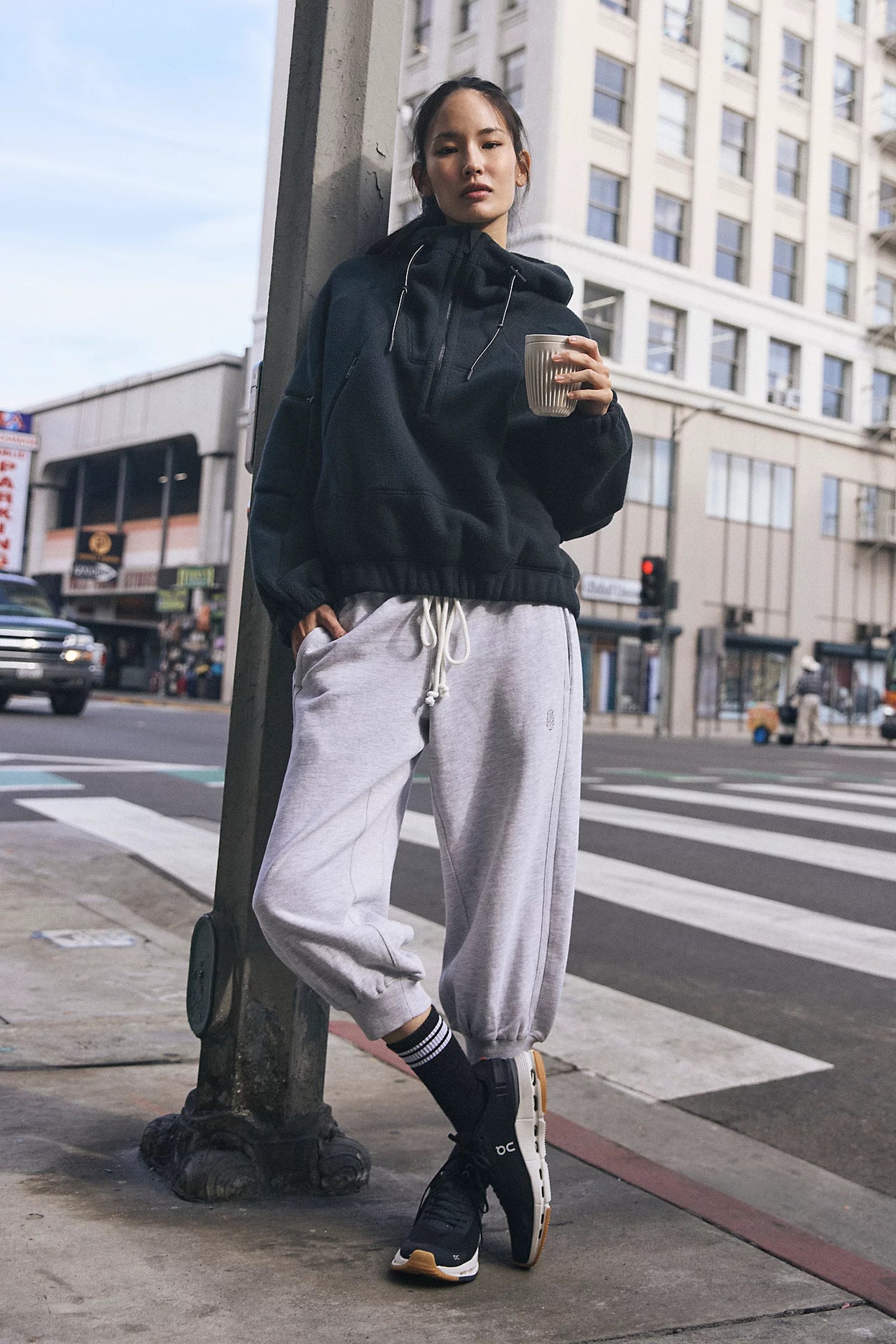 Damen Fleecejacke mit Kapuzen und Taschen Eveloria