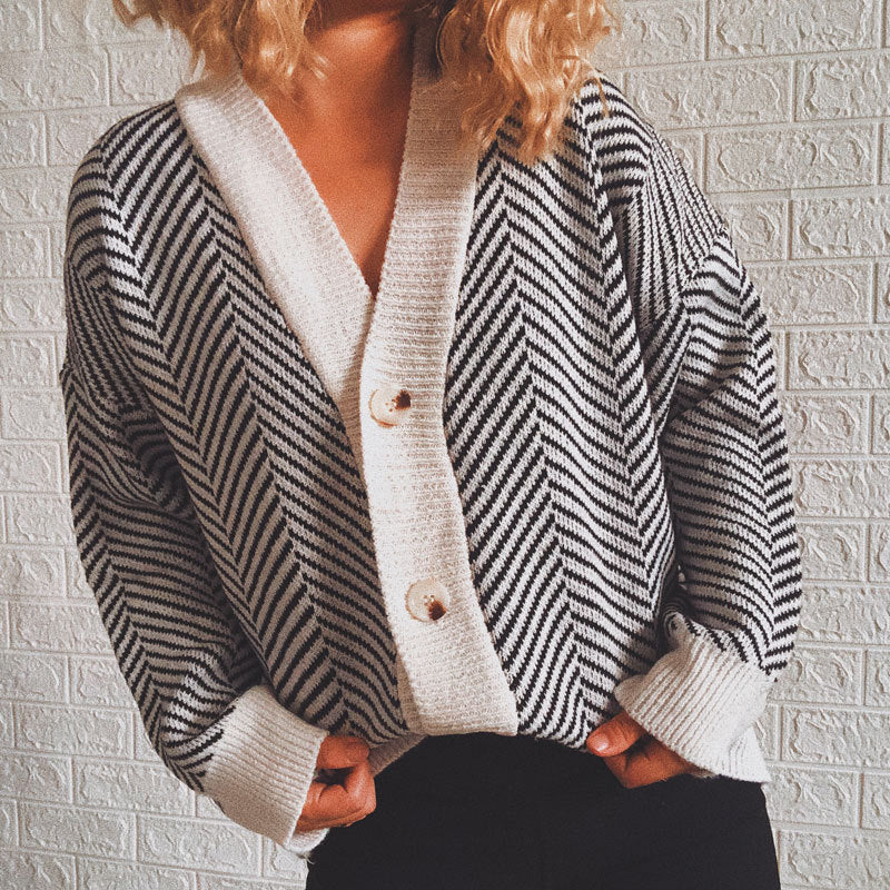 Damen Strickjacke Chevron Muster Knopfverschluss Eveloria