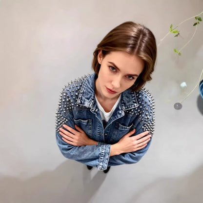 Damen Denimjacke Nietenverzierungen Blau Eveloria