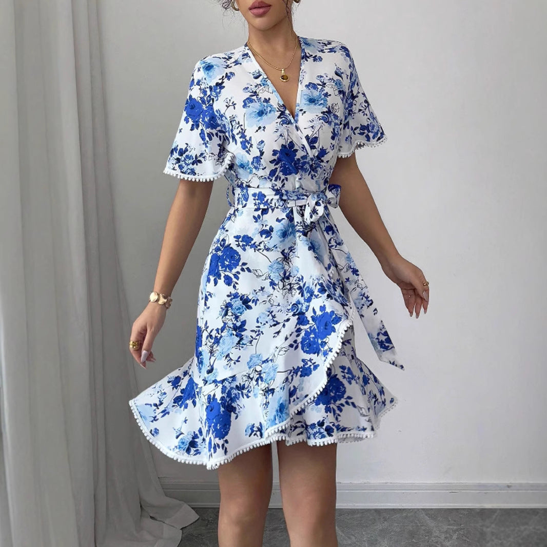 Damen Wickelkleid mit Rüschendetails und Taillengürtel Floral Eveloria