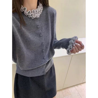 Damen Strickjacke Rüschenkragen Knöpfe Eveloria - Eveloria
