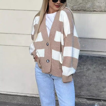 Damen Oversized Strickjacke Streifenmuster Taschen Beige