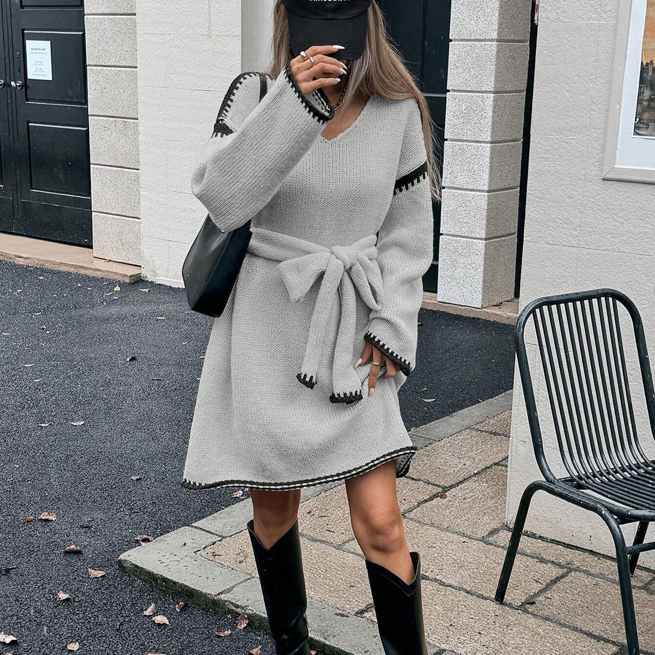 Damen Strickkleid mit Gürtel und V-Ausschnitt