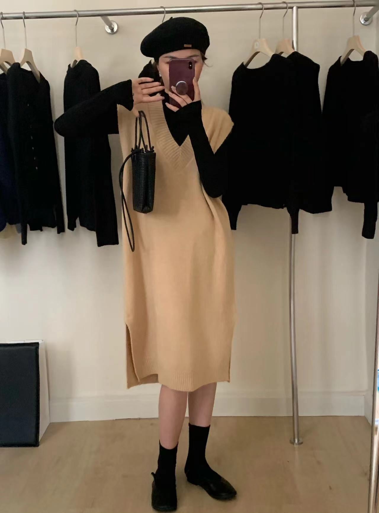 Damen Strickkleid V-Ausschnitt Seitenschlitz Eveloria