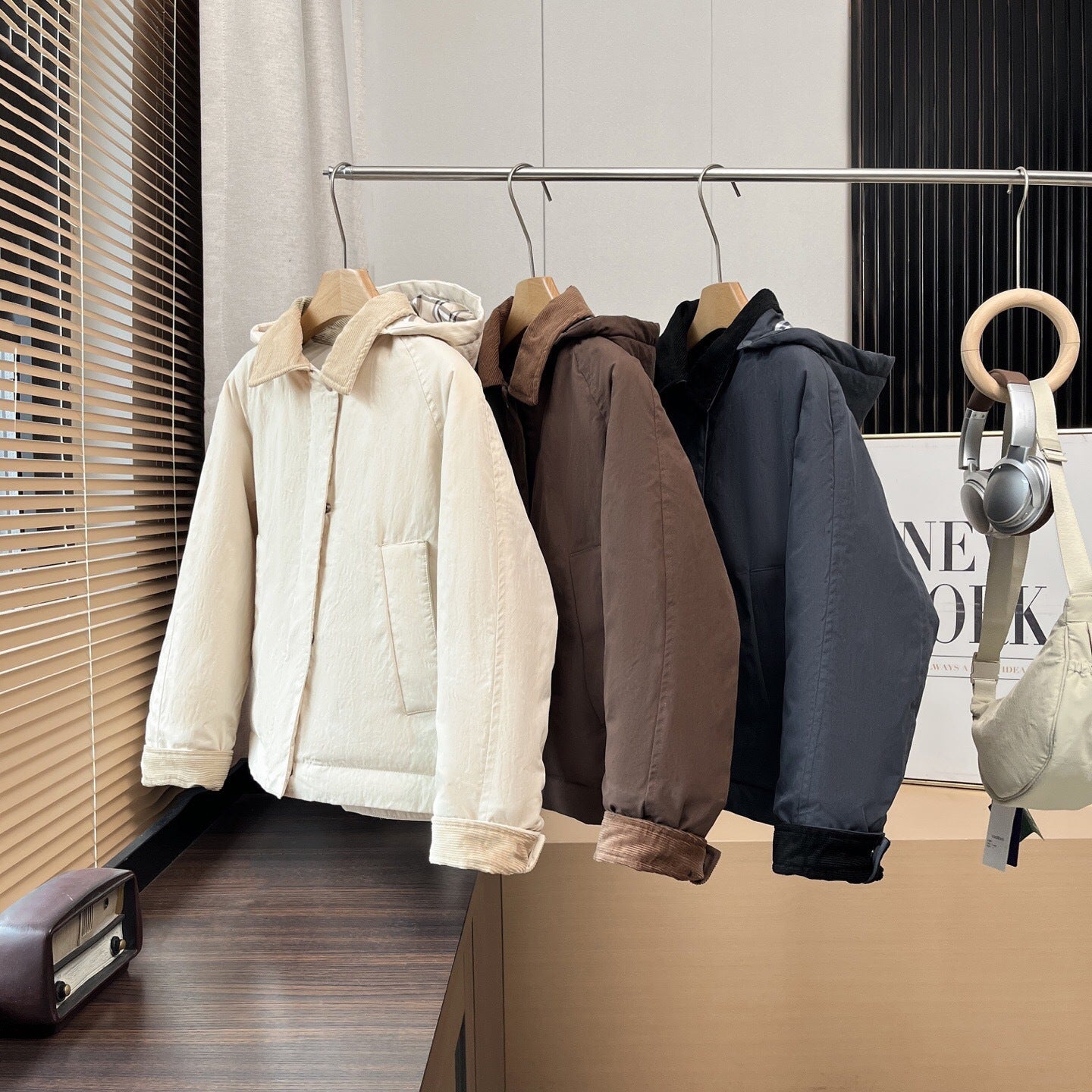 Damen Kurzjacke mit Kapuze Modisch Funktional Eveloria