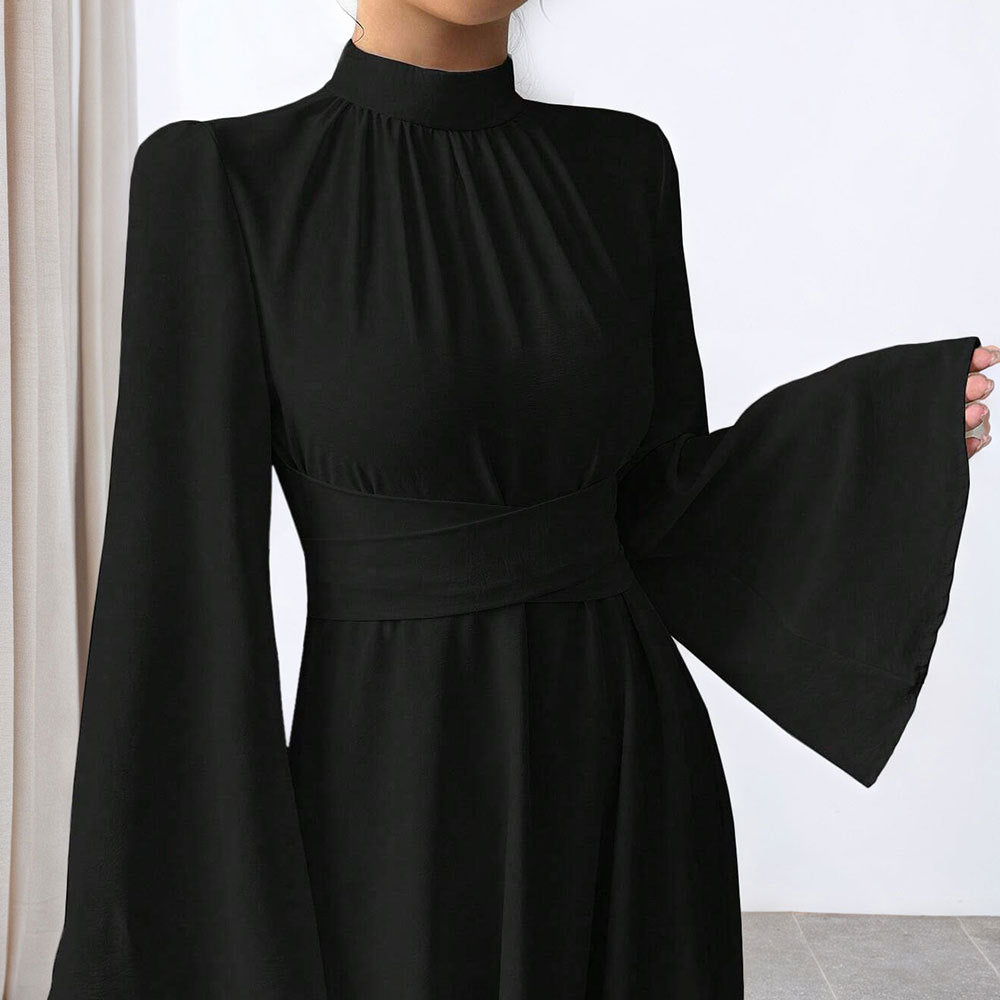 Damen Maxikleid mit schwingenden Ärmeln und hohem Kragen Eveloria