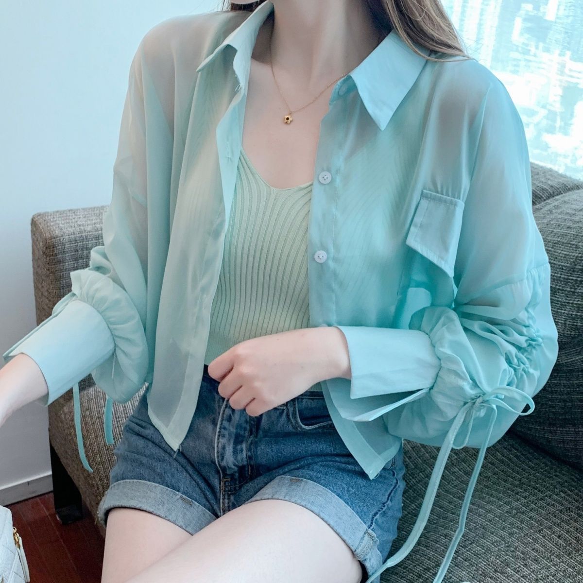 Damen Bluse Transparent mit Innovativen Details Eveloria