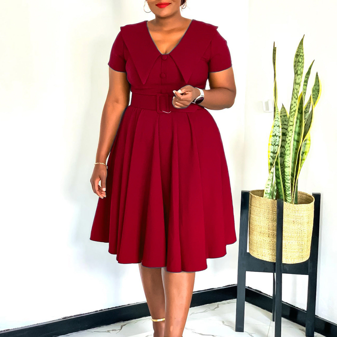 Damen A-Linien Kleid mit Kragen und Bindegürtel Elegant