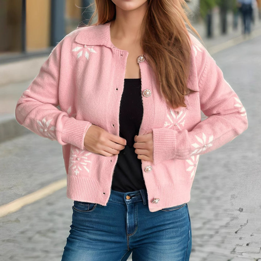 Damen Strickjacke mit Schneeflocken Applikationen und Knöpfen - Eveloria