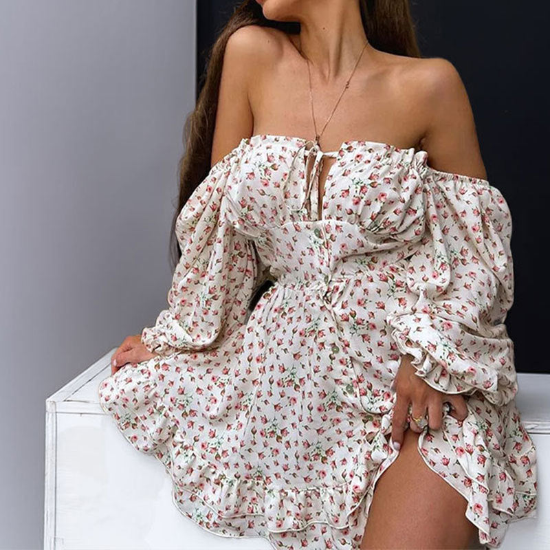 Damen Minikleid Schulterfrei Rüschen Saum Eveloria