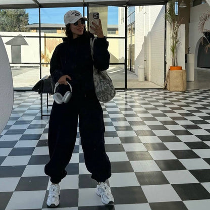 Damen Oversized Sweatanzug mit Kapuze und Bündchen Eveloria