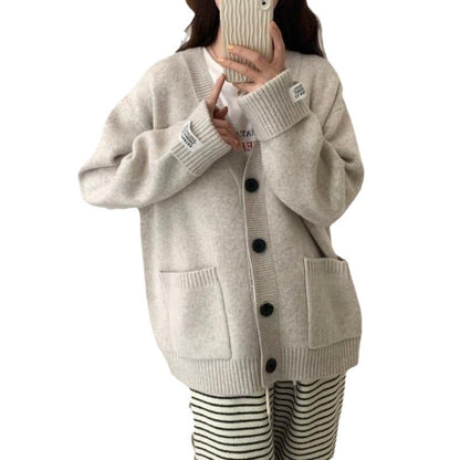 Damen Strickjacke V-Ausschnitt Große Taschen Beige Eveloria