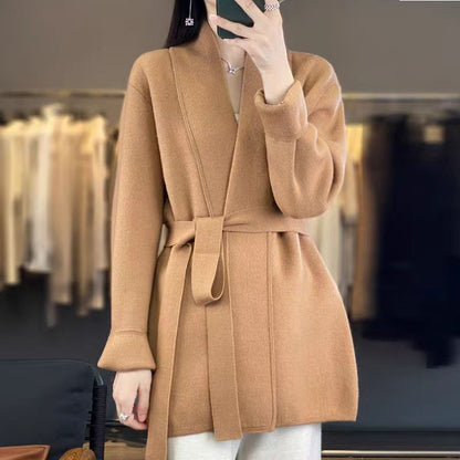 Damen Strickjacke mit Bindegürtel und Taschen Eveloria