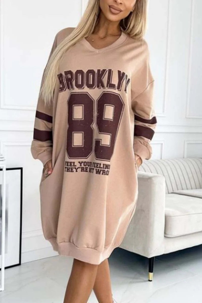 Damen Oversized Sportkleid V-Ausschnitt Eveloria