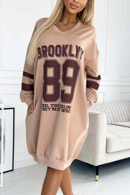 Damen Oversized Sportkleid V-Ausschnitt Eveloria