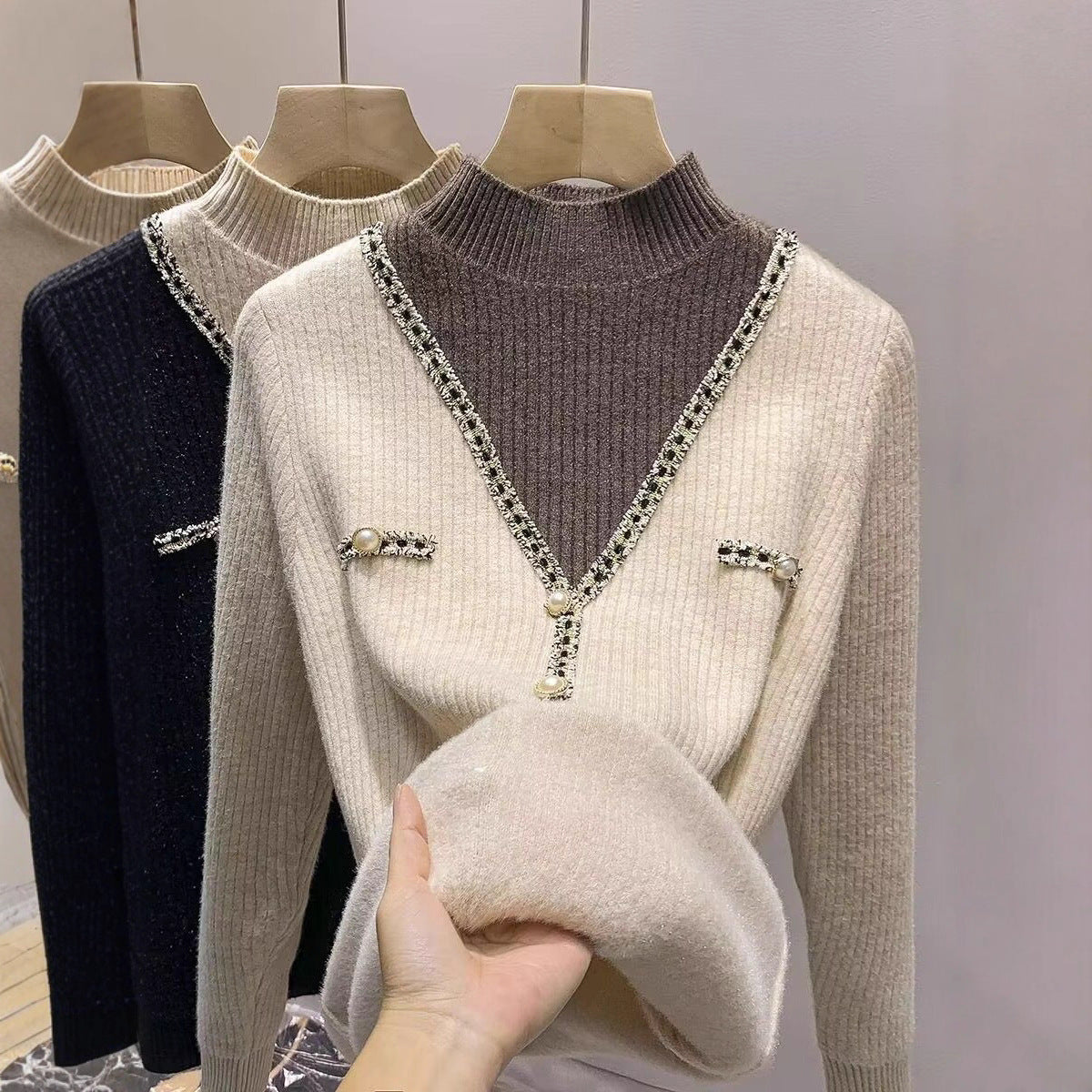 Damen V-Pullover mit Schimmer-Details und Knöpfen Eveloria