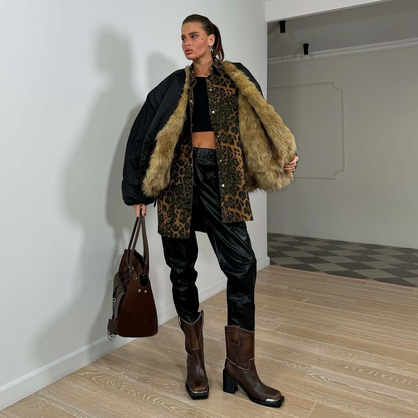 Damen Modische Jacke Kunstfellkragen Eveloria