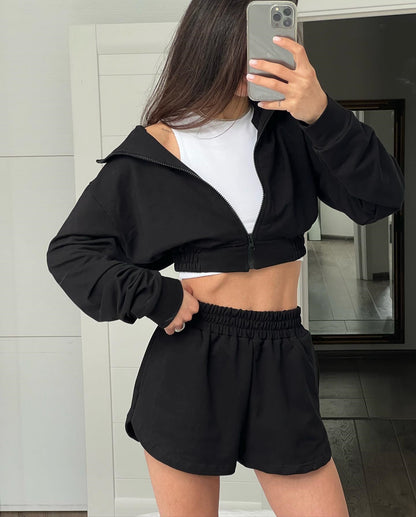 Damen Sportset Cropped Jacke und Shorts Eveloria
