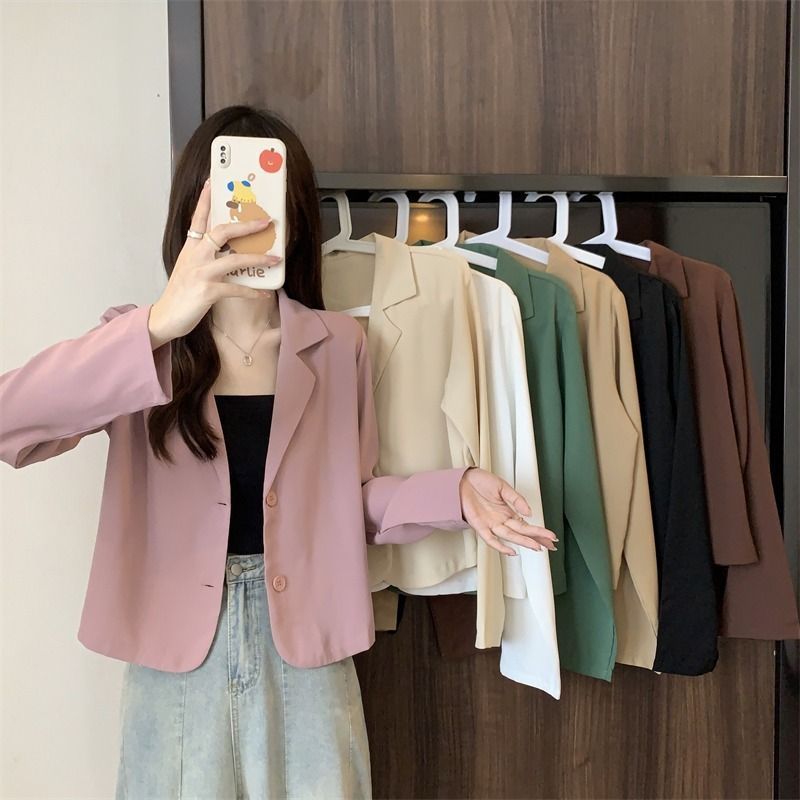 Damen Kurzjacke modisch mit Knopf-Ausschnitt Schwarz Eveloria - Eveloria