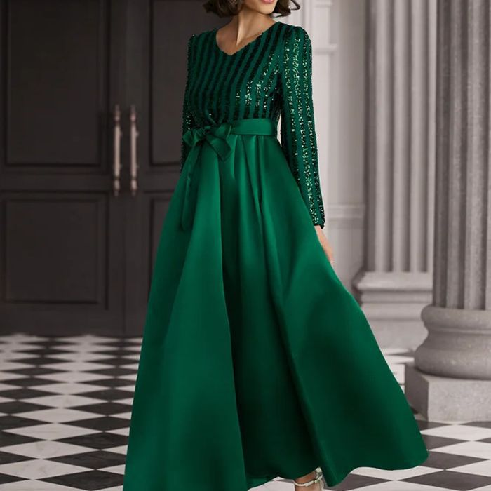 Damen Abendkleid Schimmerndes Oberteil Fließender Rock Eveloria