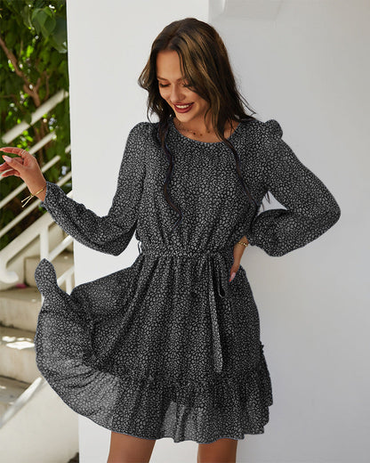 Damen Minikleid Luftig Rüschendetails Bindegürtel Eveloria