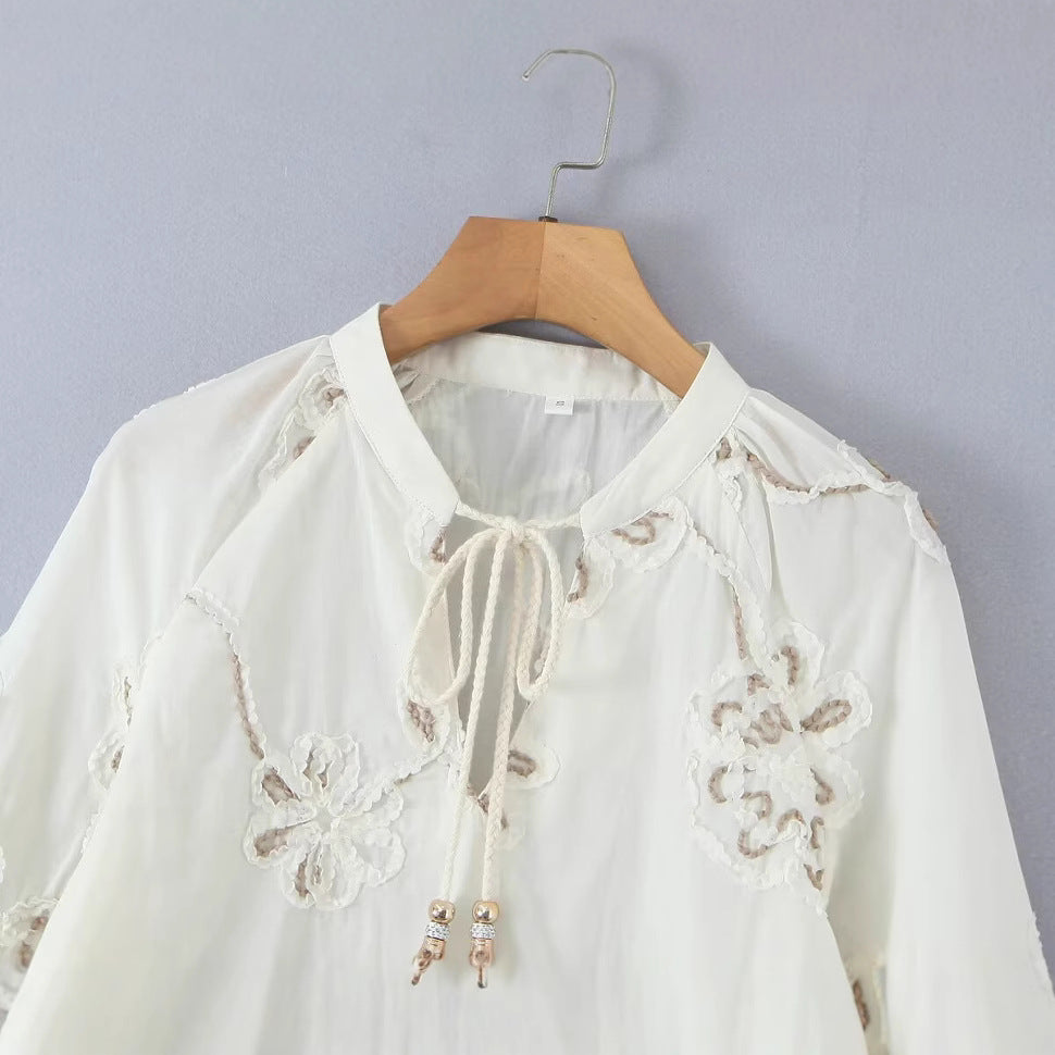 Damen Bluse mit Raffungen und Bestickung Eveloria - Eveloria