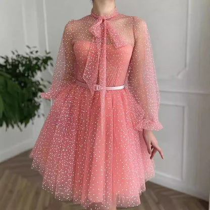 Damen Tüllkleid mit Puffärmeln und Schleifenakzent - Eveloria