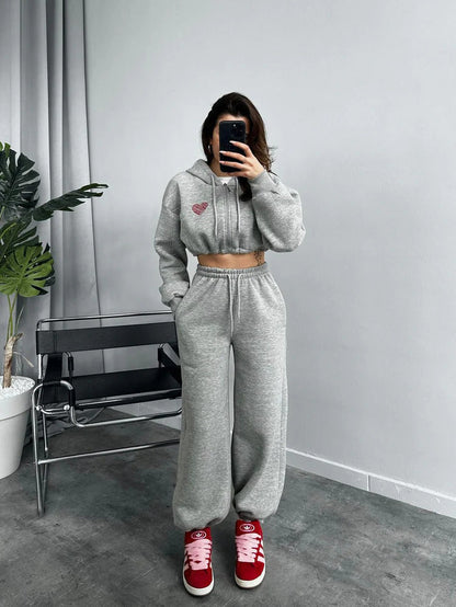 Damen Sportliches Hoodie-Set Cropped mit lockerer Hose Eveloria