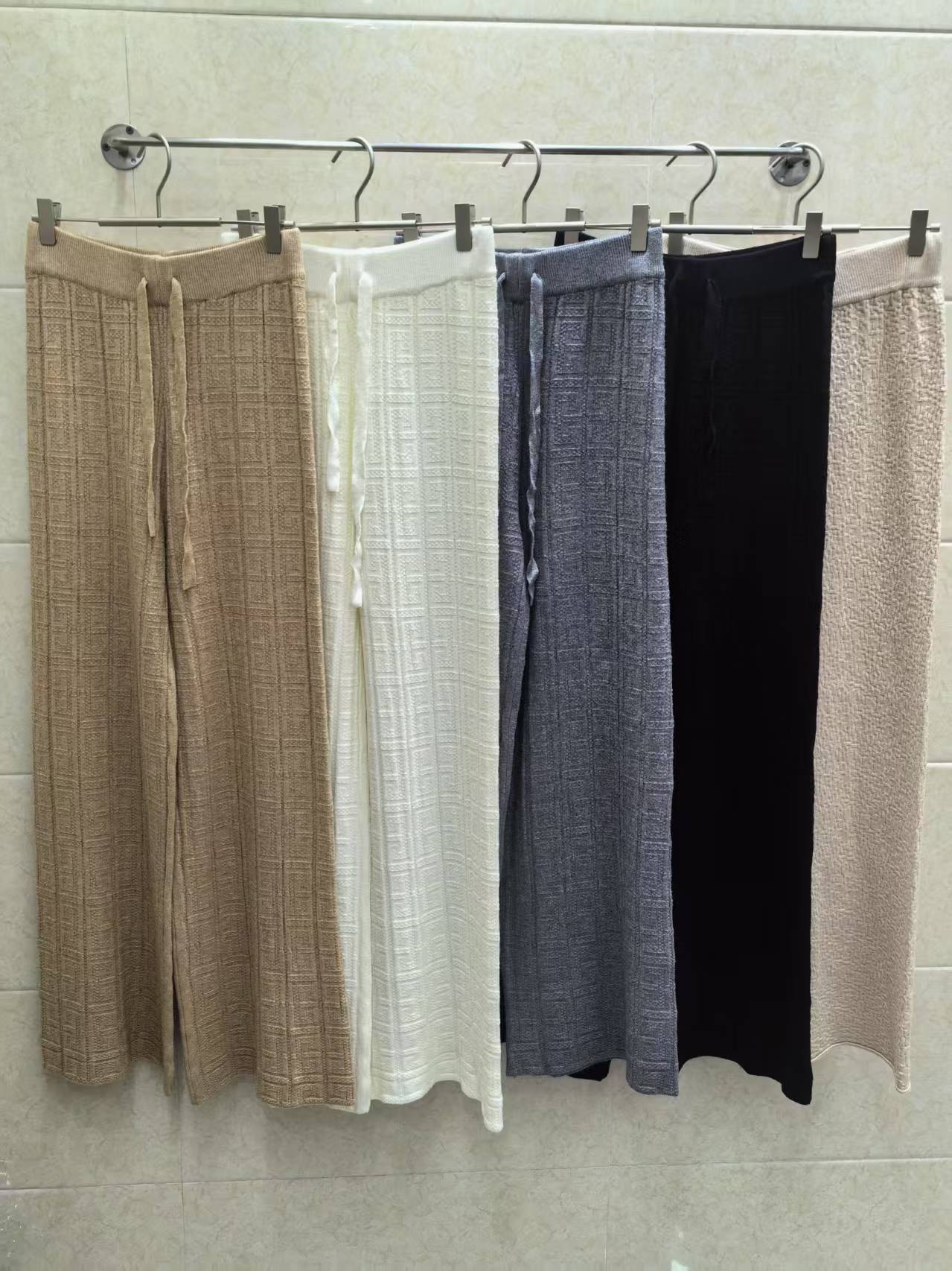 Damen Sommerhose elastisch Streifenmuster