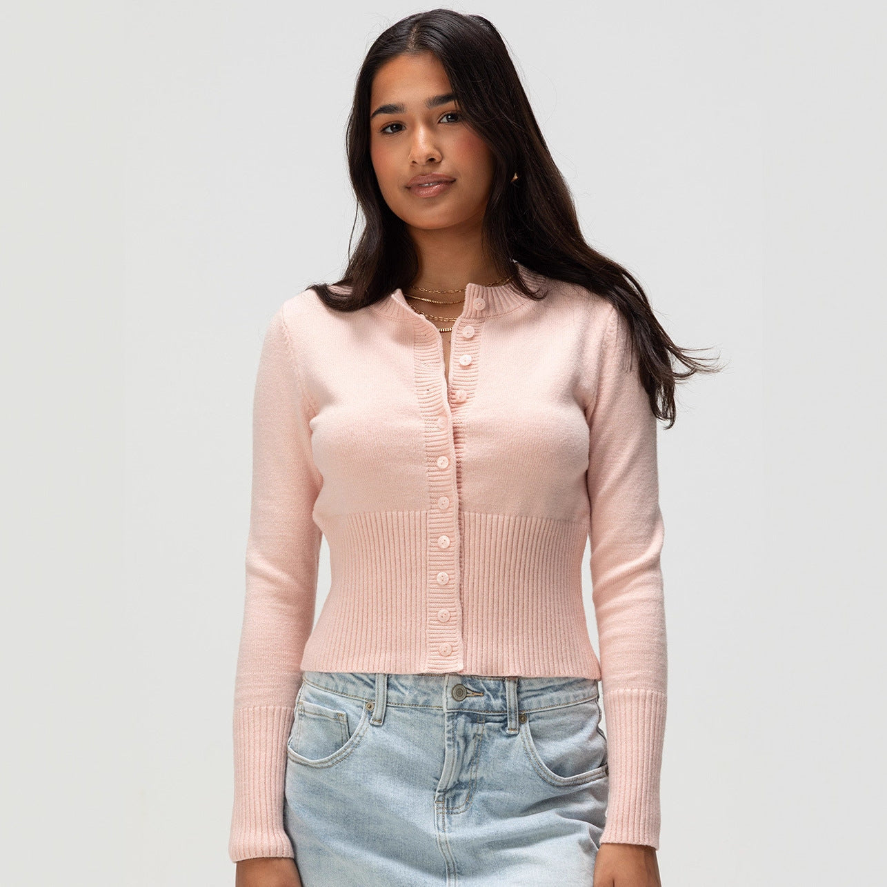 Damen Strickjacke Kontrastknöpfe Eveloria - Eveloria