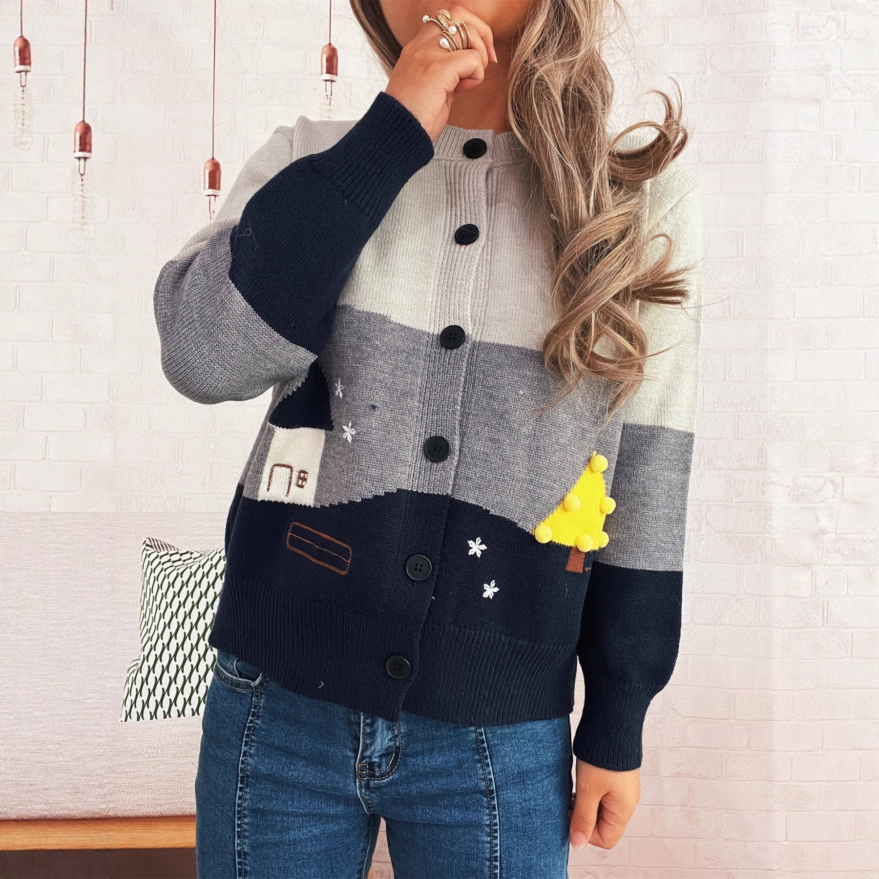 Damen Strickjacke mit Applikationen - Eveloria