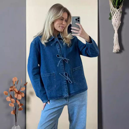 Damen Jeansjacke Dekorativen Schleifen Praktische Taschen Blau - Eveloria