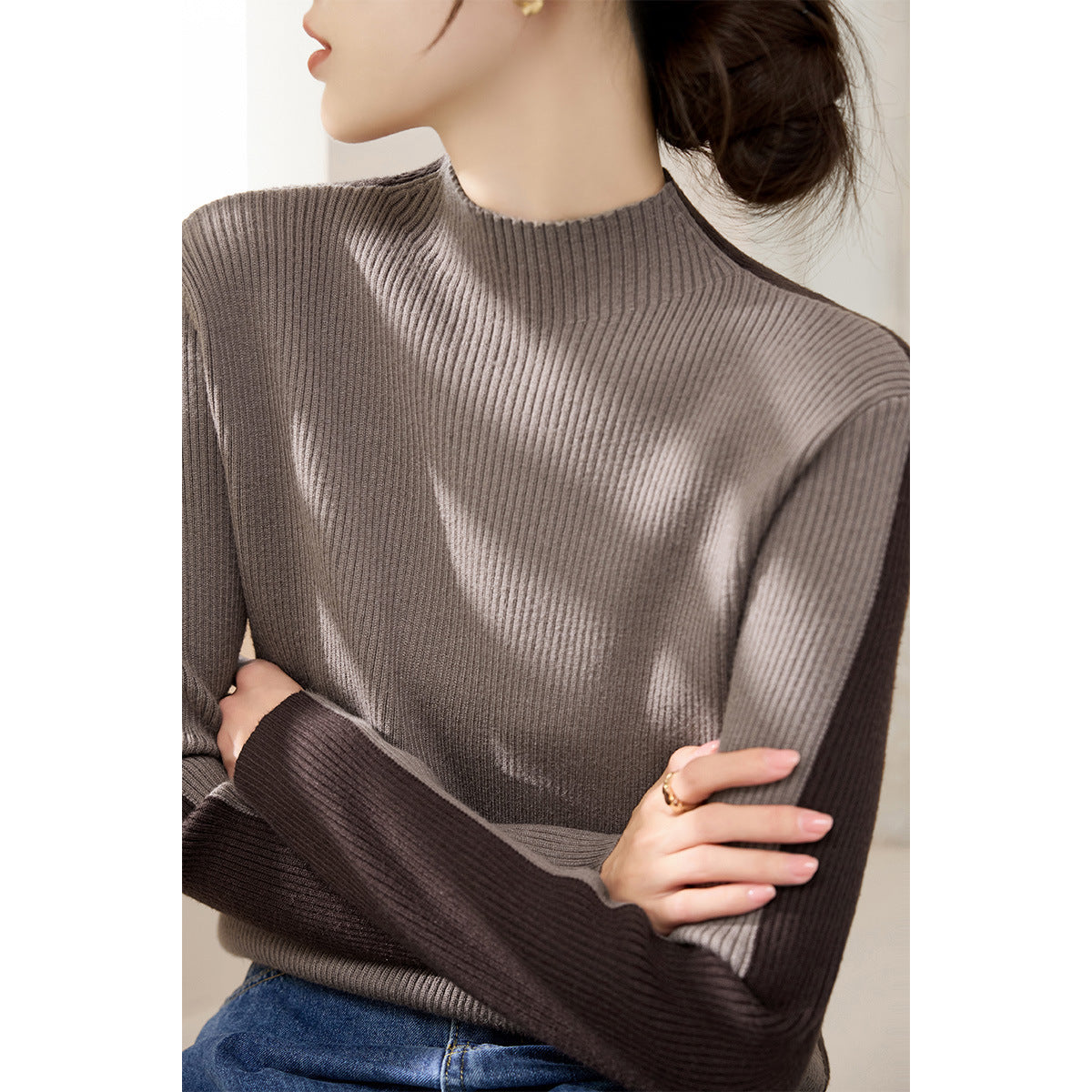 Damen Rollkragenpullover Strukturiertes Rippdesign Kontrastärmel Grau