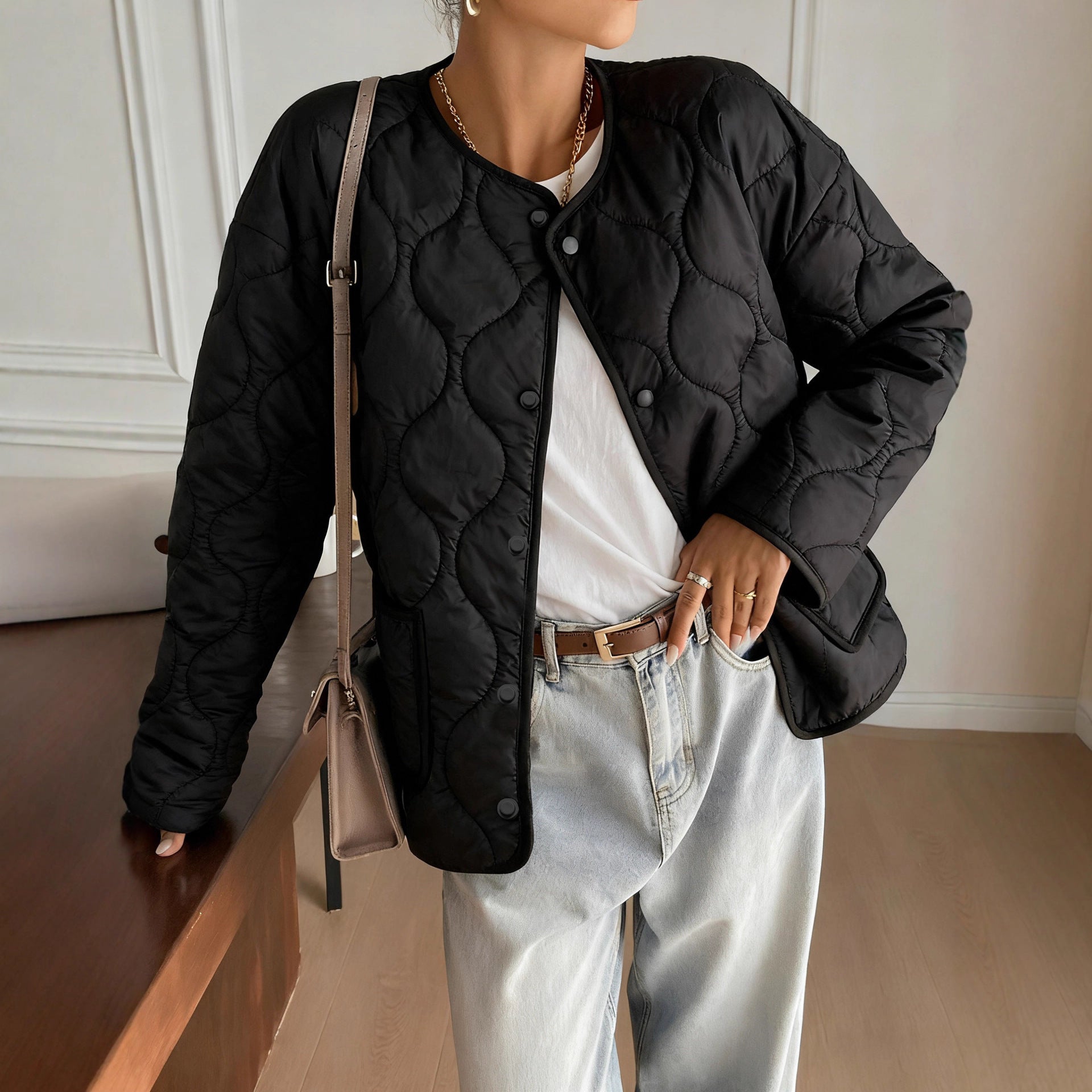 Damen Steppjacke Modern Praktische Taschen Schwarz Eveloria - Eveloria