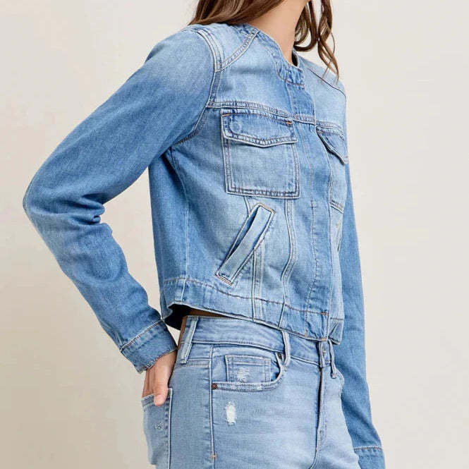 Damen Jeansjacke Cropped Schnitt Praktische Taschen Blau Eveloria