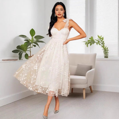 Damen Midikleid mit floralen Applikationen Eveloria - Eveloria